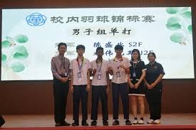 拉维亚开赛8分钟离场，球迷：他是我见过最易受伤的球员之一